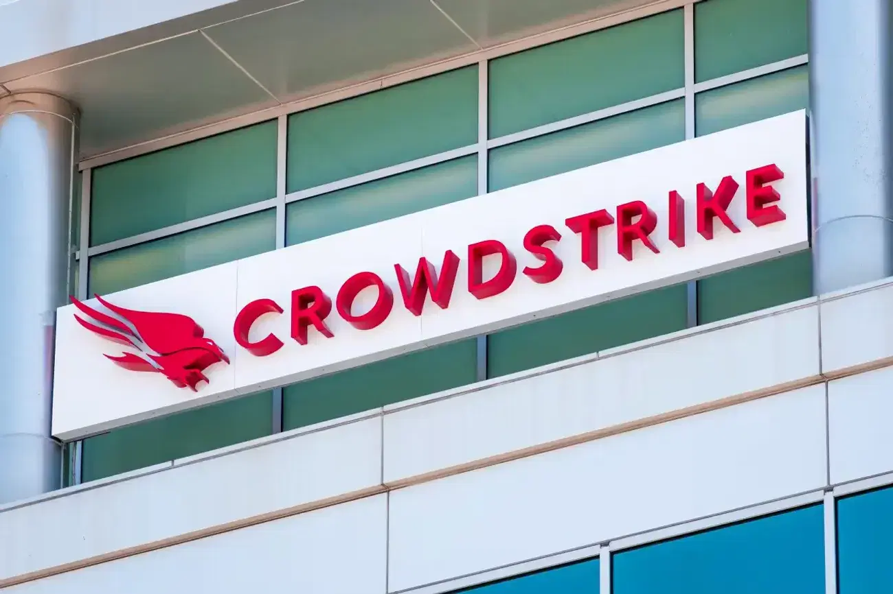 不是被 AI 颠覆,而是驾驭 AI! 网络安全巨头 CrowdStrike 业绩全线超预期